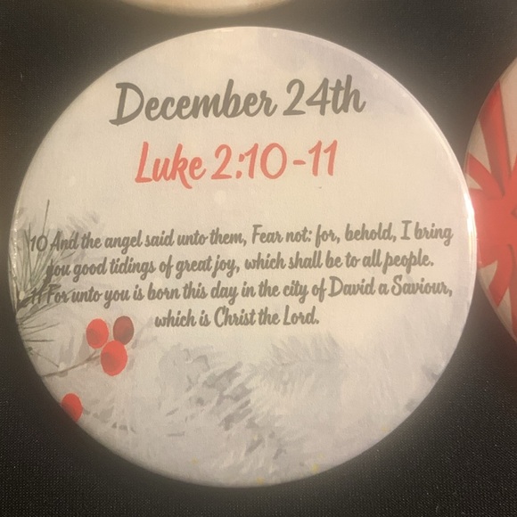 Christmas Countdown Button Set w/scriptures (12 days) - Picture 3 of 4